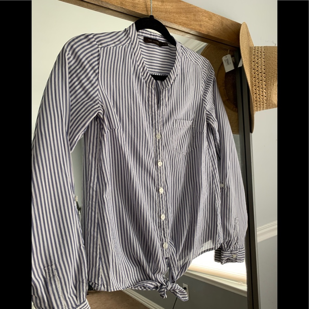 The Limited Striped front tie button down. XS
